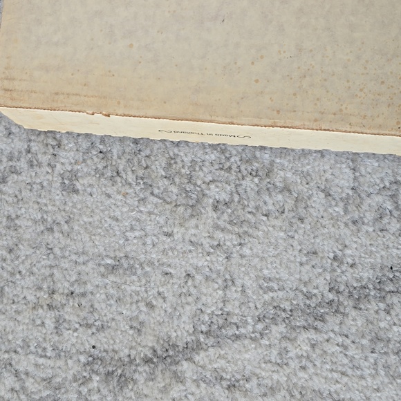 1991 Royal Porcelain Kingdom Of Thailand Collector’s Plate “The Betrothal “ - Picture 13 of 13